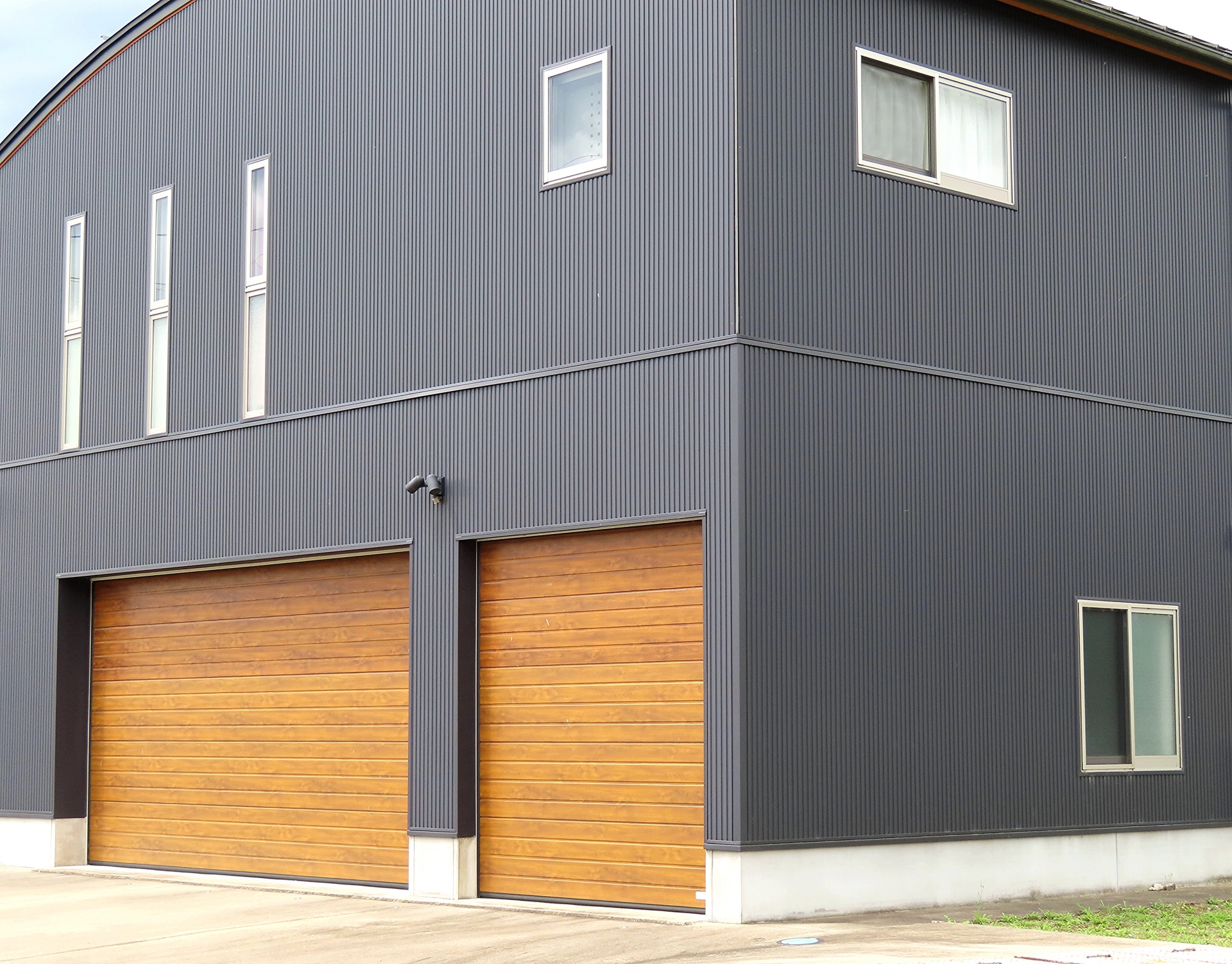 40坪の2台用のビルトインガレージの間取り実例！耐震と動線を両立する注文住宅の設計ポイント